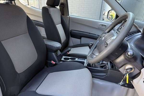 2013 Mitsubishi Triton GLX MN 4X4