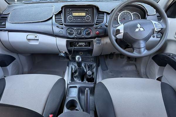2013 Mitsubishi Triton GLX MN 4X4