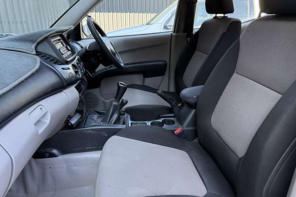 2013 Mitsubishi Triton GLX MN 4X4