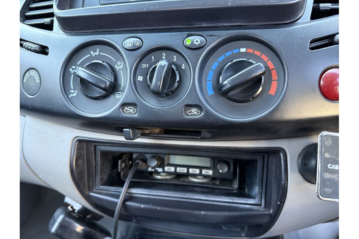 2013 Mitsubishi Triton GLX MN 4X4
