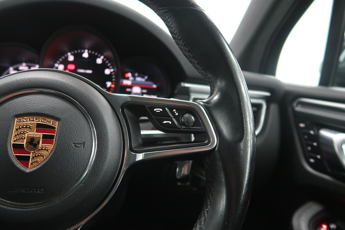 2018 Porsche Macan 95B