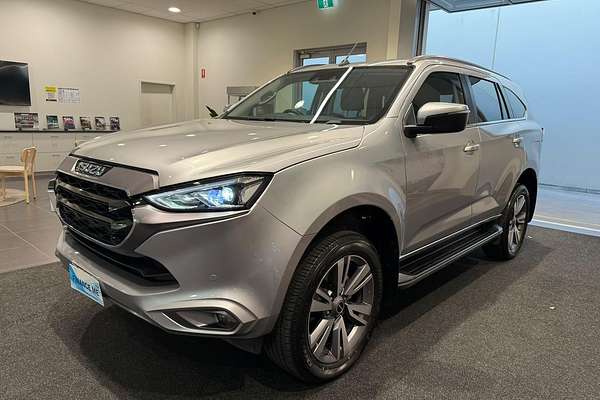 2024 Isuzu MU-X LS-T