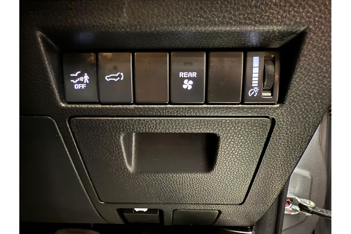 2024 Isuzu MU-X LS-T