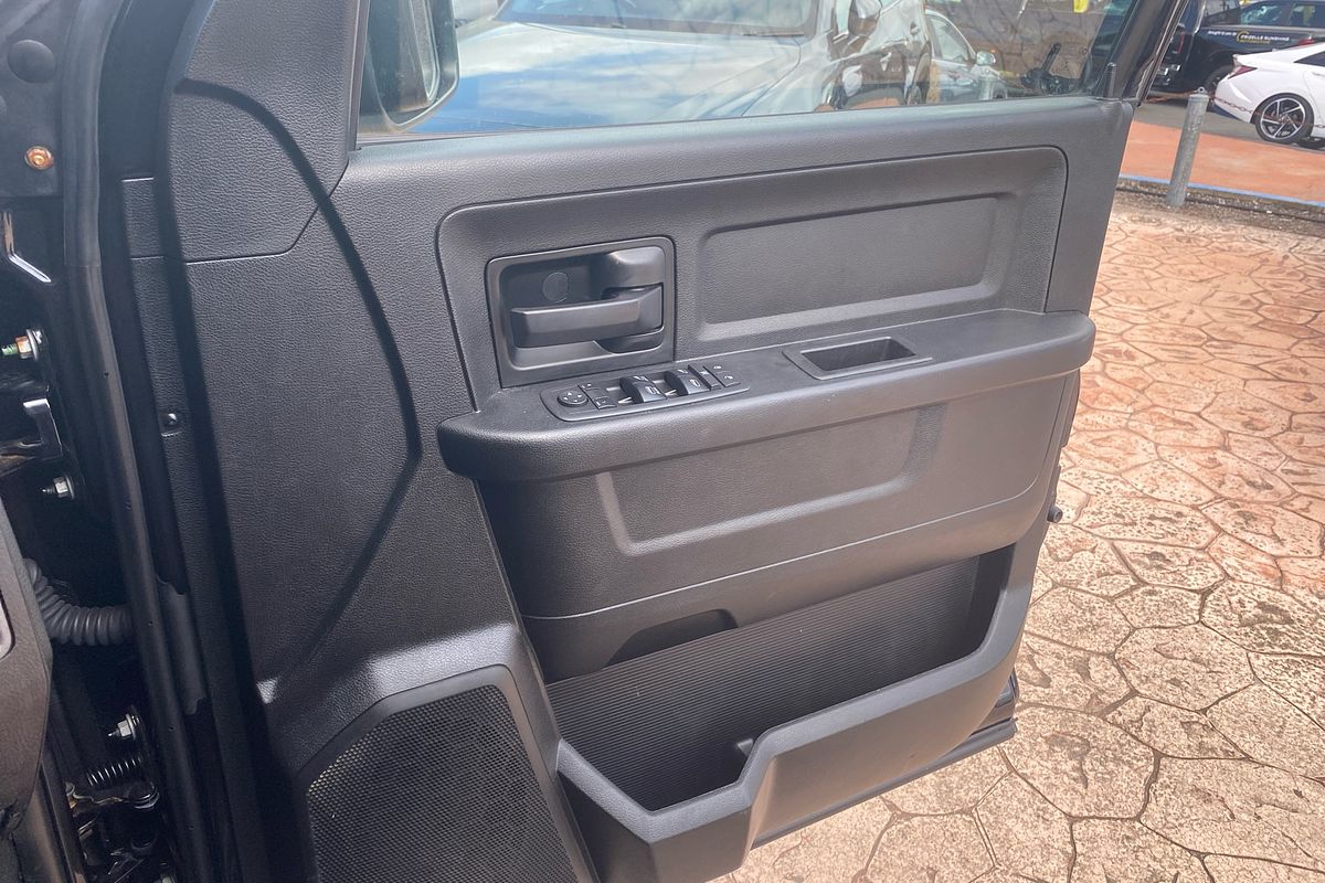 2019 RAM 1500 Express DS 4X4 SWB