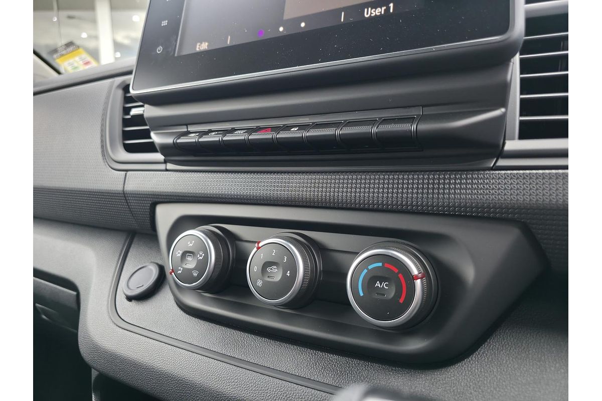 2025 Renault Trafic Pro X82 LWB Low Roof