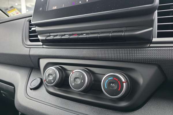 2025 Renault Trafic Pro X82 LWB Low Roof