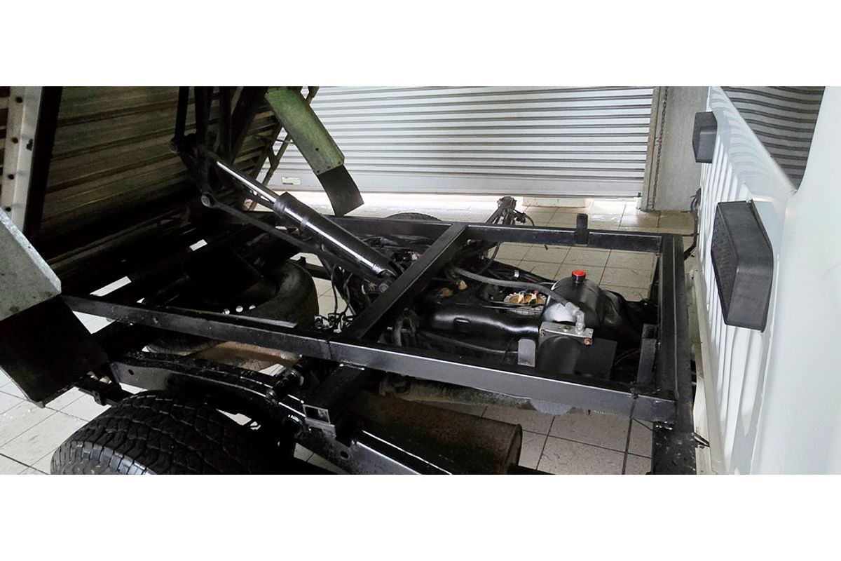 RANGER PX XL 2.2 HI-RIDER (4x2) 2.2L DT4 DIESEL TURBO F/INJ 6 SP AUTOMATIC C/CHAS 