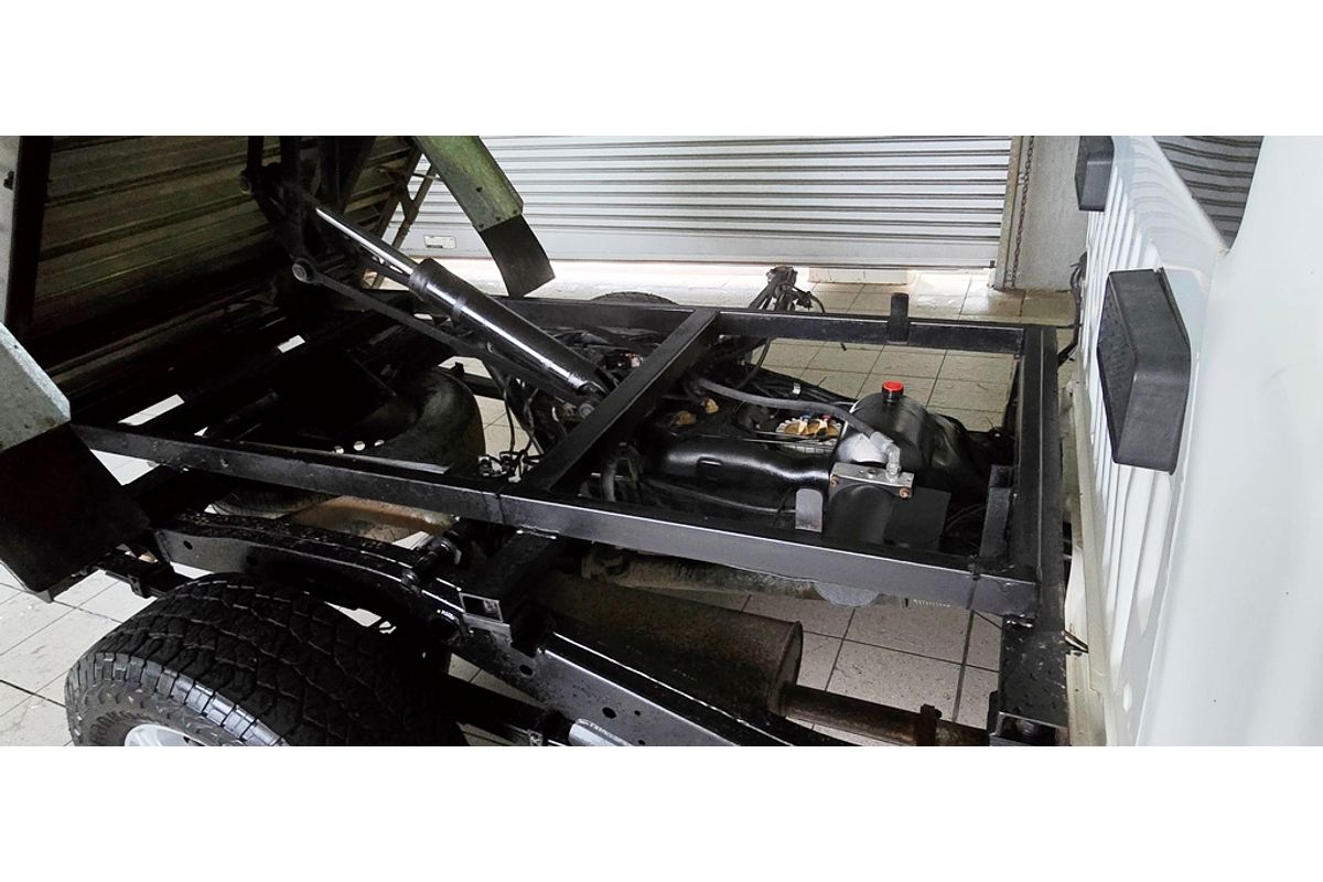 RANGER PX XL 2.2 HI-RIDER (4x2) 2.2L DT4 DIESEL TURBO F/INJ 6 SP AUTOMATIC C/CHAS 