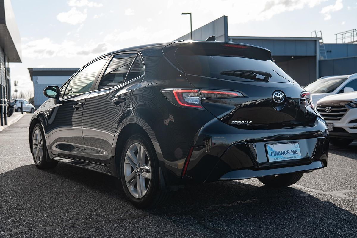 2018 Toyota Corolla Ascent Sport MZEA12R