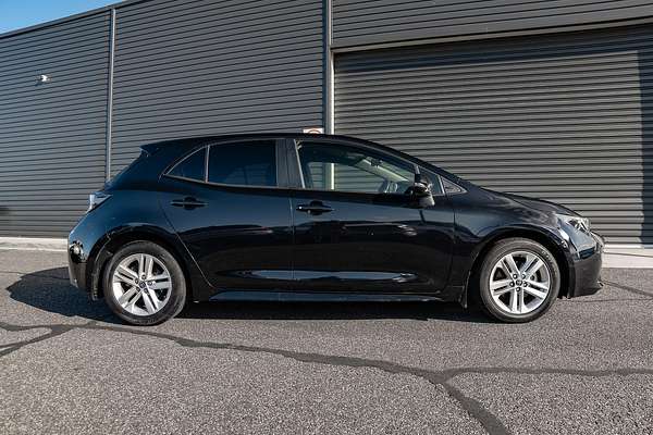 2018 Toyota Corolla Ascent Sport MZEA12R