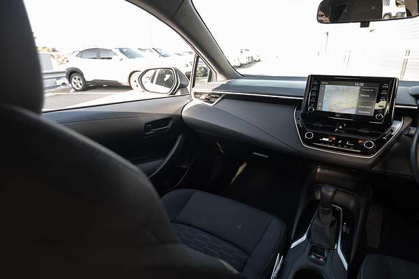 2018 Toyota Corolla Ascent Sport MZEA12R