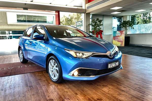2016 Toyota Corolla Hybrid ZWE186R