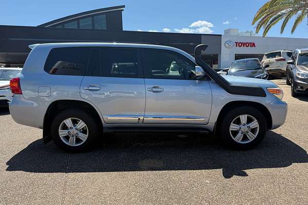 2013 Toyota Landcruiser Sahara VDJ200R