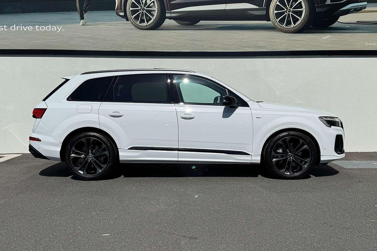 2024 Audi Q7 50 TDI S line 4M
