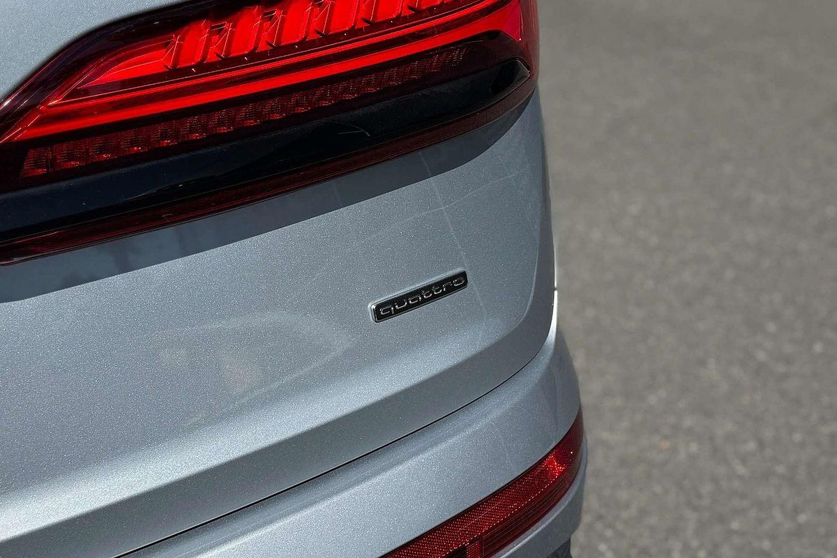 2025 Audi Q7 45 TFSI 4M