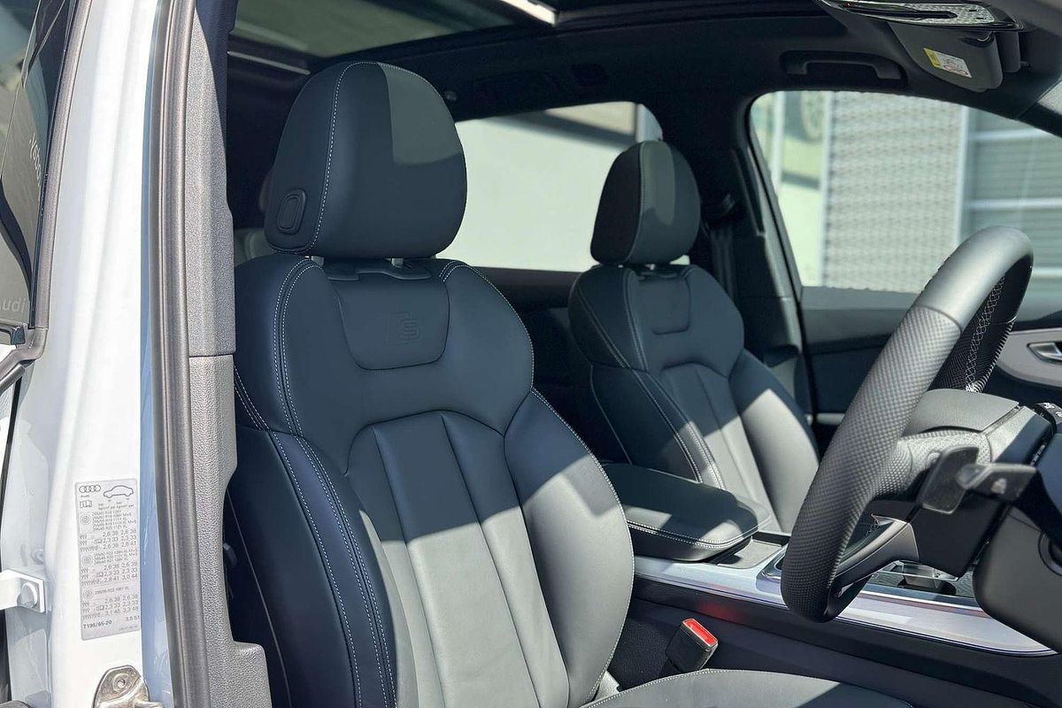 2024 Audi Q7 50 TDI S line 4M