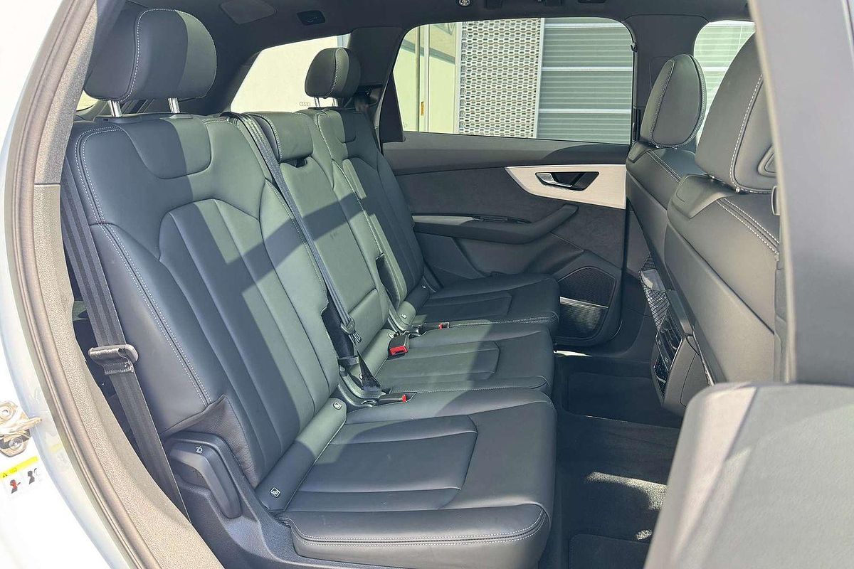 2024 Audi Q7 50 TDI S line 4M