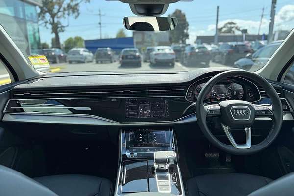 2025 Audi Q7 45 TFSI 4M