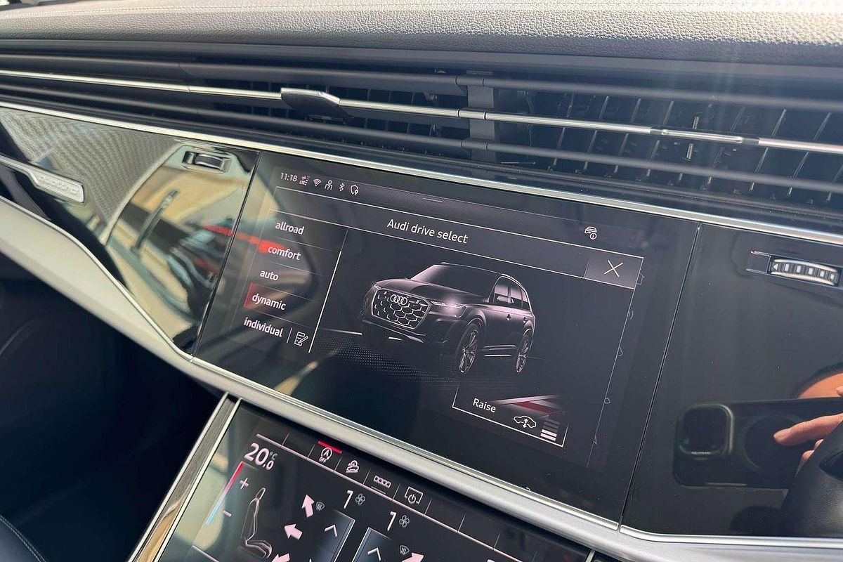 2025 Audi Q7 45 TFSI 4M
