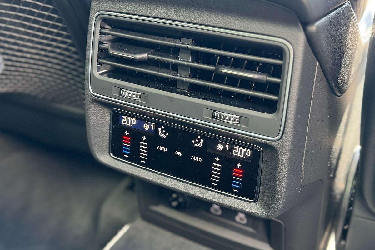 2024 Audi Q7 50 TDI S line 4M