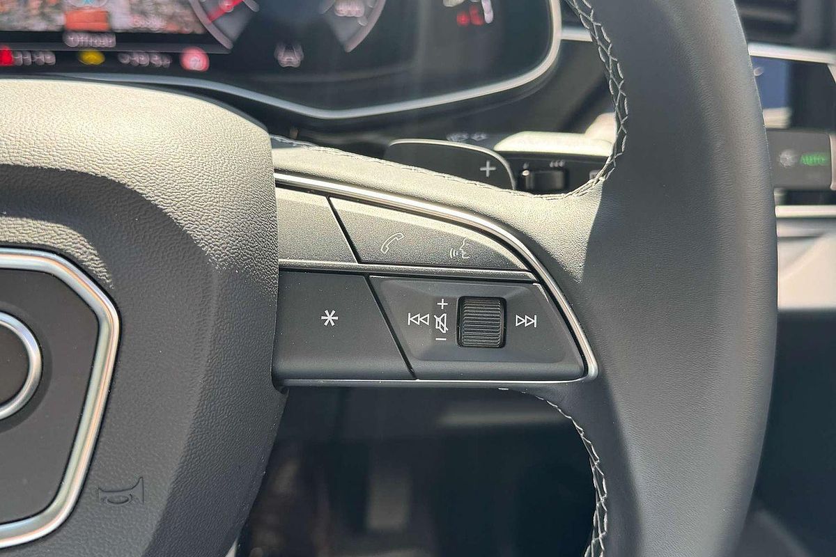 2025 Audi Q7 45 TFSI 4M