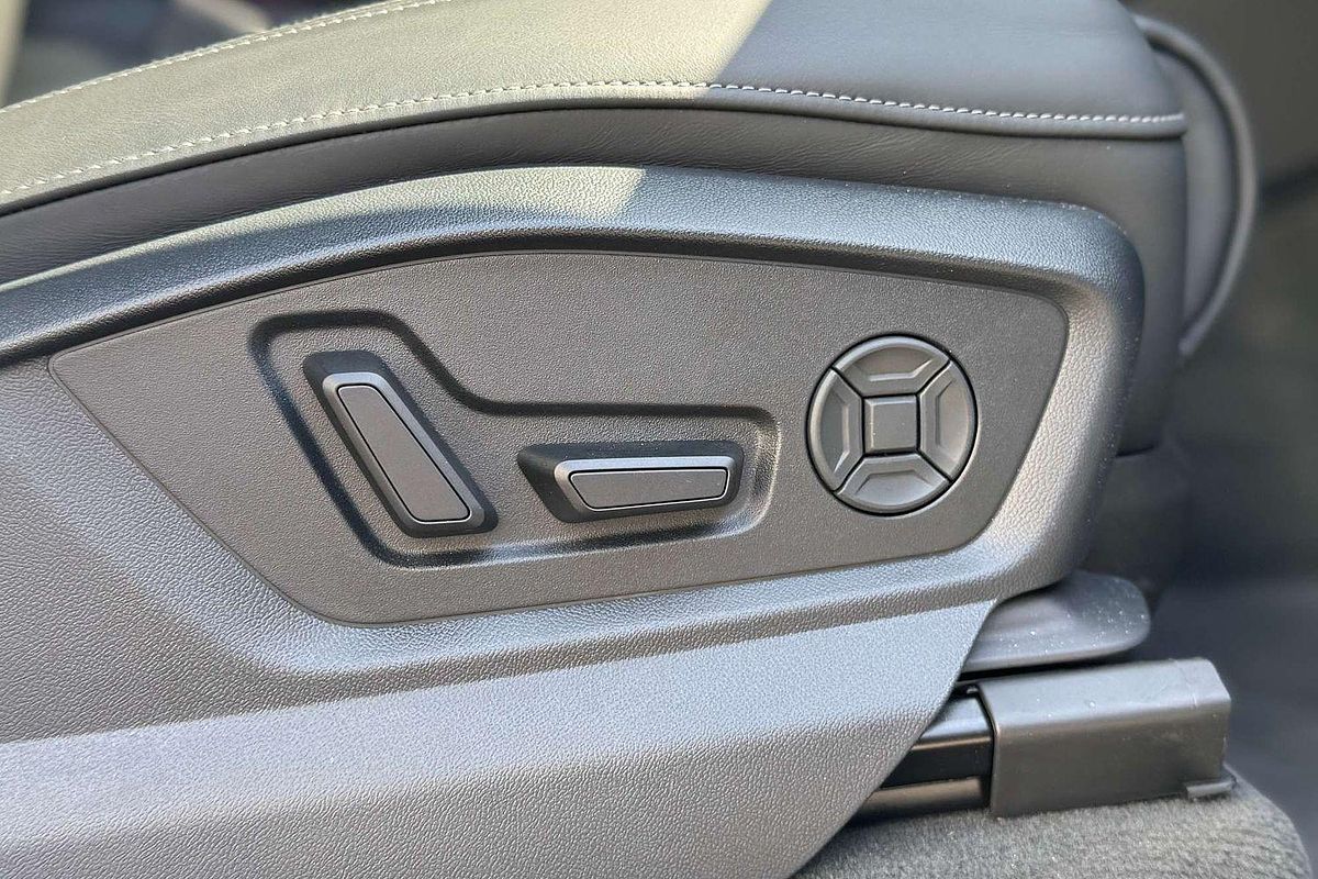 2024 Audi Q7 50 TDI S line 4M