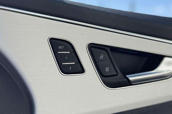 2024 Audi Q7 50 TDI S line 4M