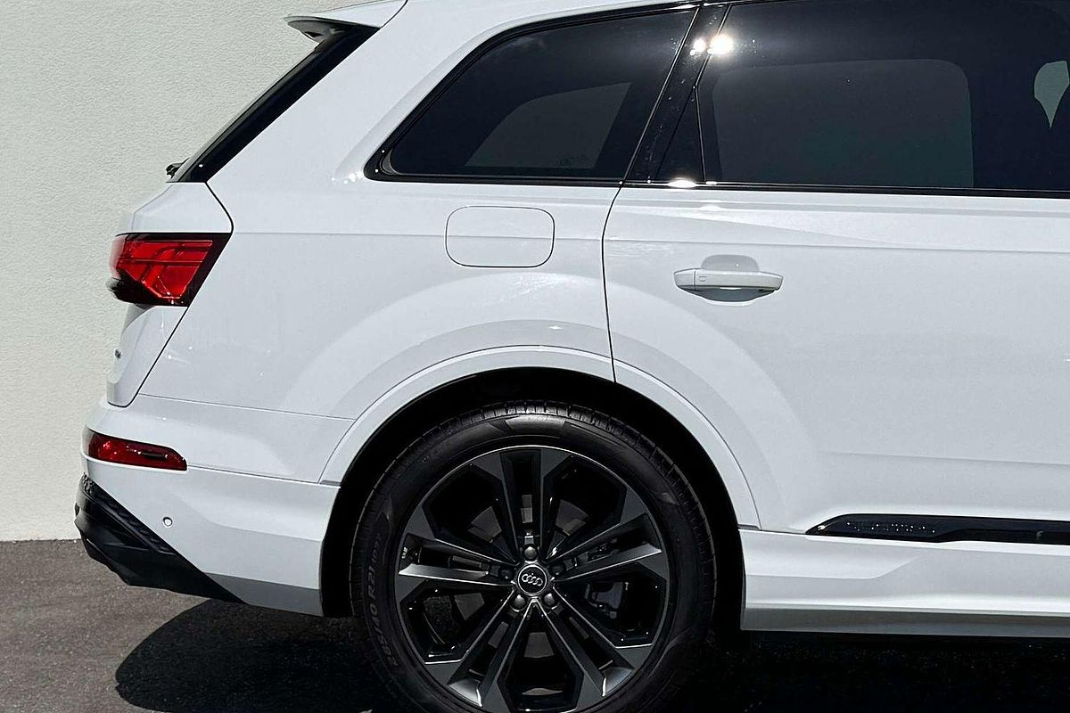 2024 Audi Q7 50 TDI S line 4M