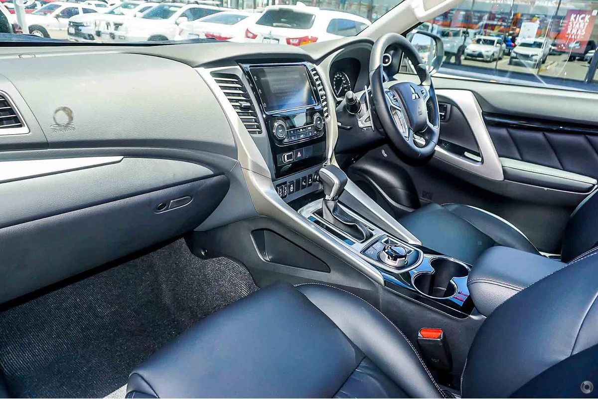 2017 Mitsubishi Pajero Sport Exceed QE