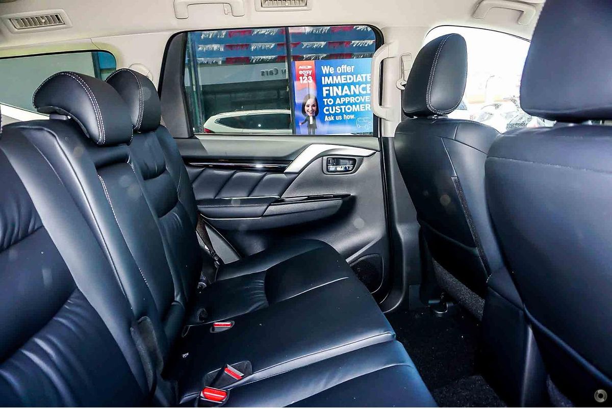 2017 Mitsubishi Pajero Sport Exceed QE