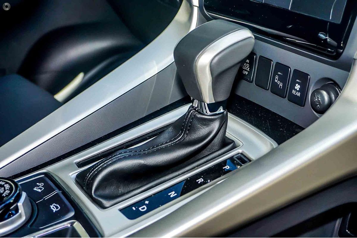 2017 Mitsubishi Pajero Sport Exceed QE
