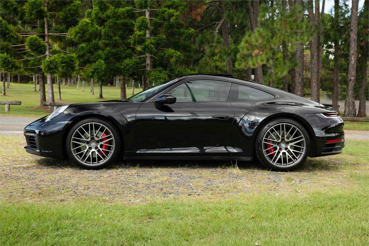 2022 Porsche 911 Carrera S 992