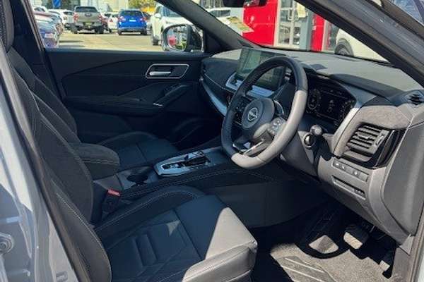 2025 Nissan QASHQAI N-DESIGN e-POWER J12