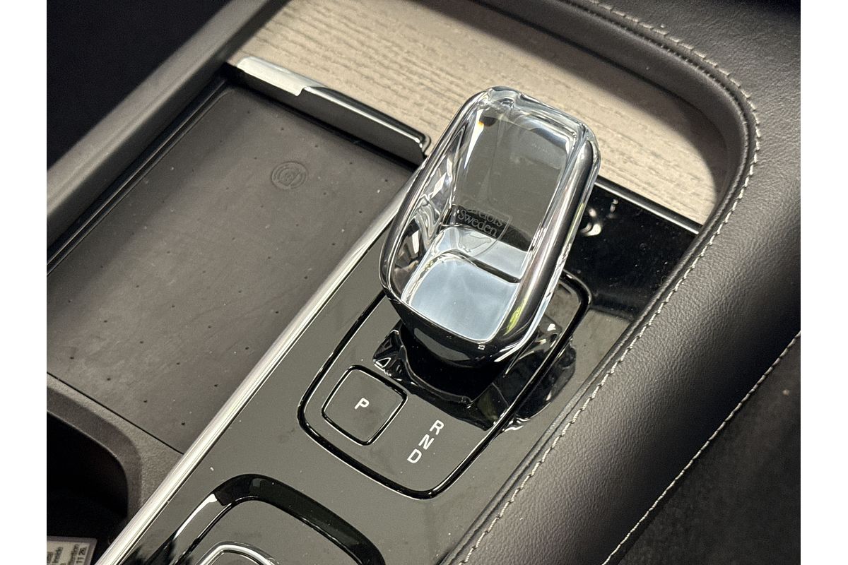 2024 Volvo XC90 Ultimate B6 Bright