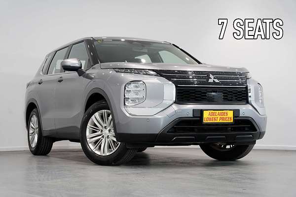 2022 Mitsubishi Outlander ES ZM