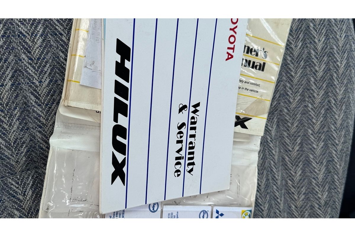 2003 Toyota Hilux VZN167R 4X4