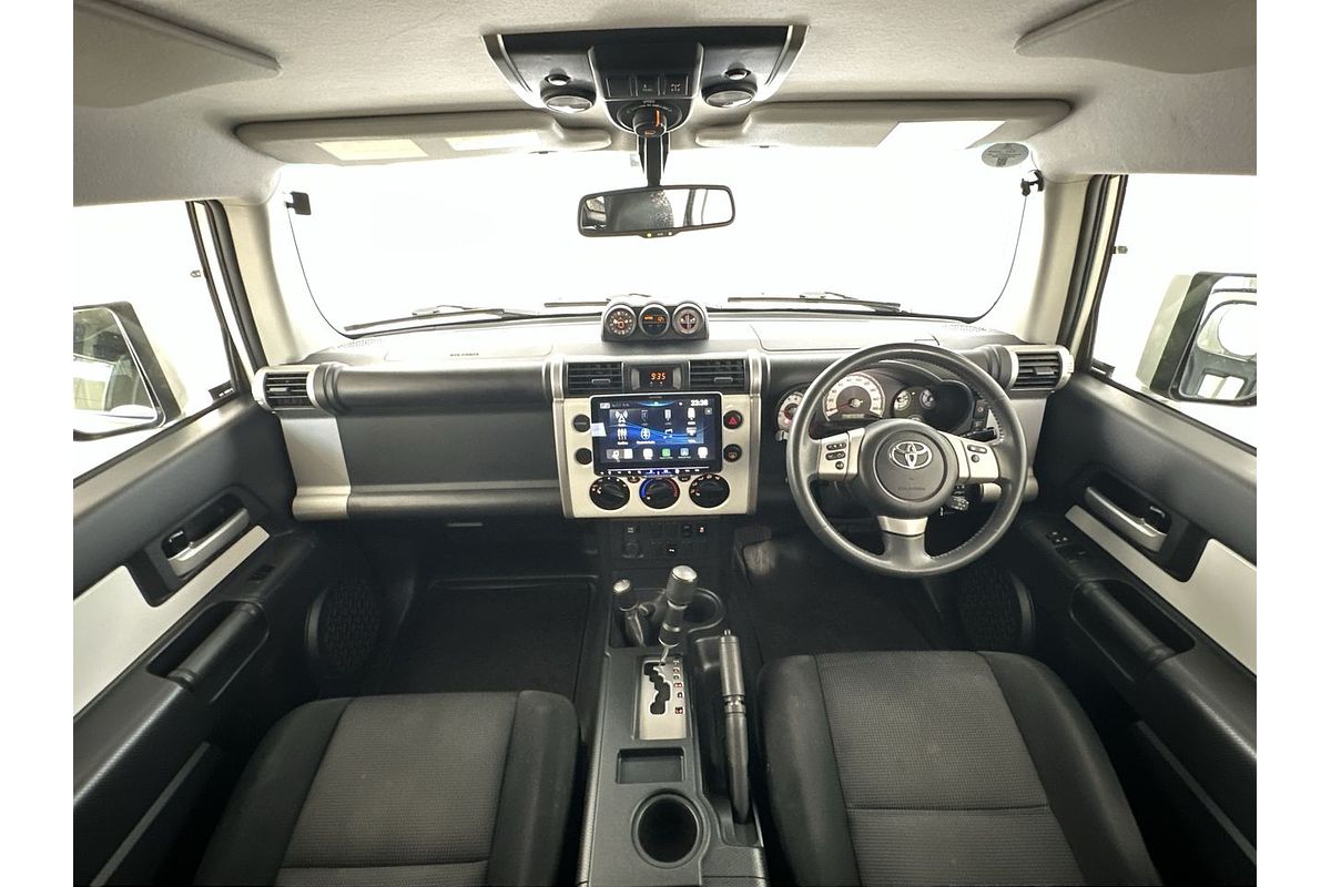 2014 Toyota FJ Cruiser GSJ15R