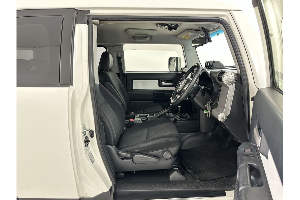 2014 Toyota FJ Cruiser GSJ15R