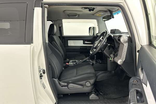 2014 Toyota FJ Cruiser GSJ15R