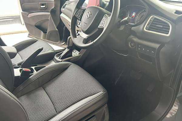 2023 Suzuki S-Cross Plus JYB