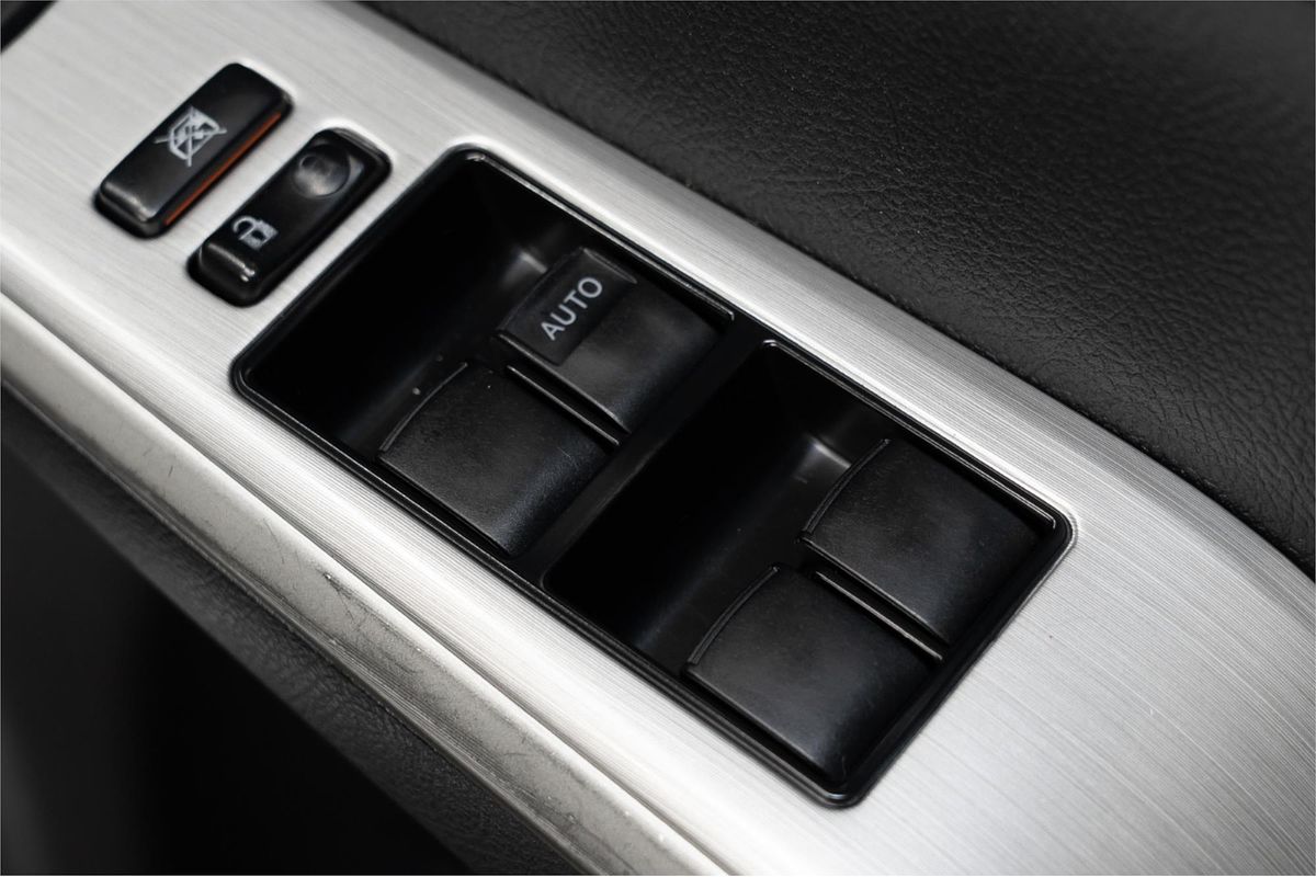 2012 Toyota Camry Hybrid HL AVV50R