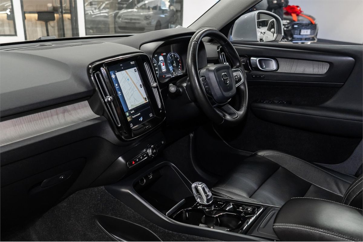 2019 Volvo XC40 T4 Inscription