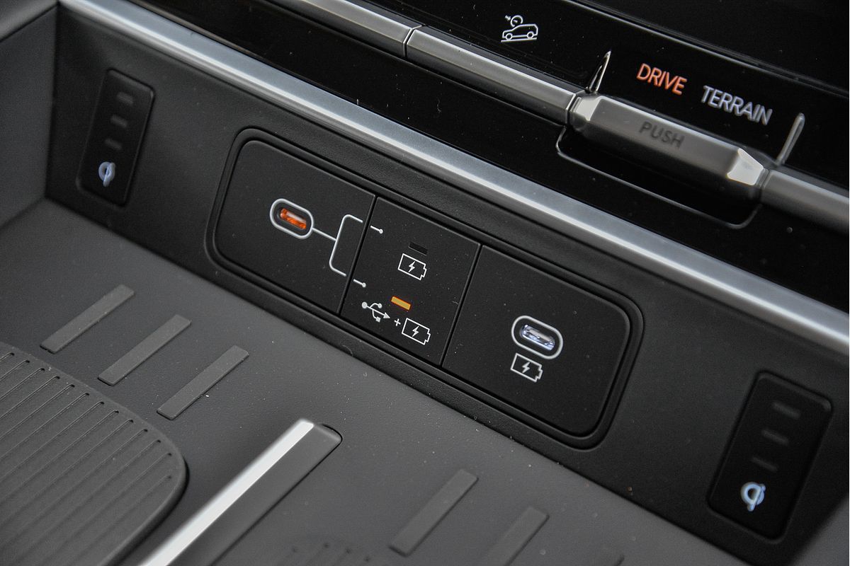 2025 Hyundai Santa Fe Hybrid Elite MX5.V2