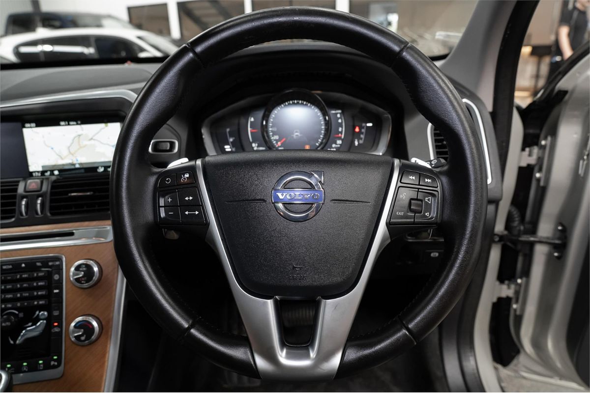 2016 Volvo XC60 T5 Luxury