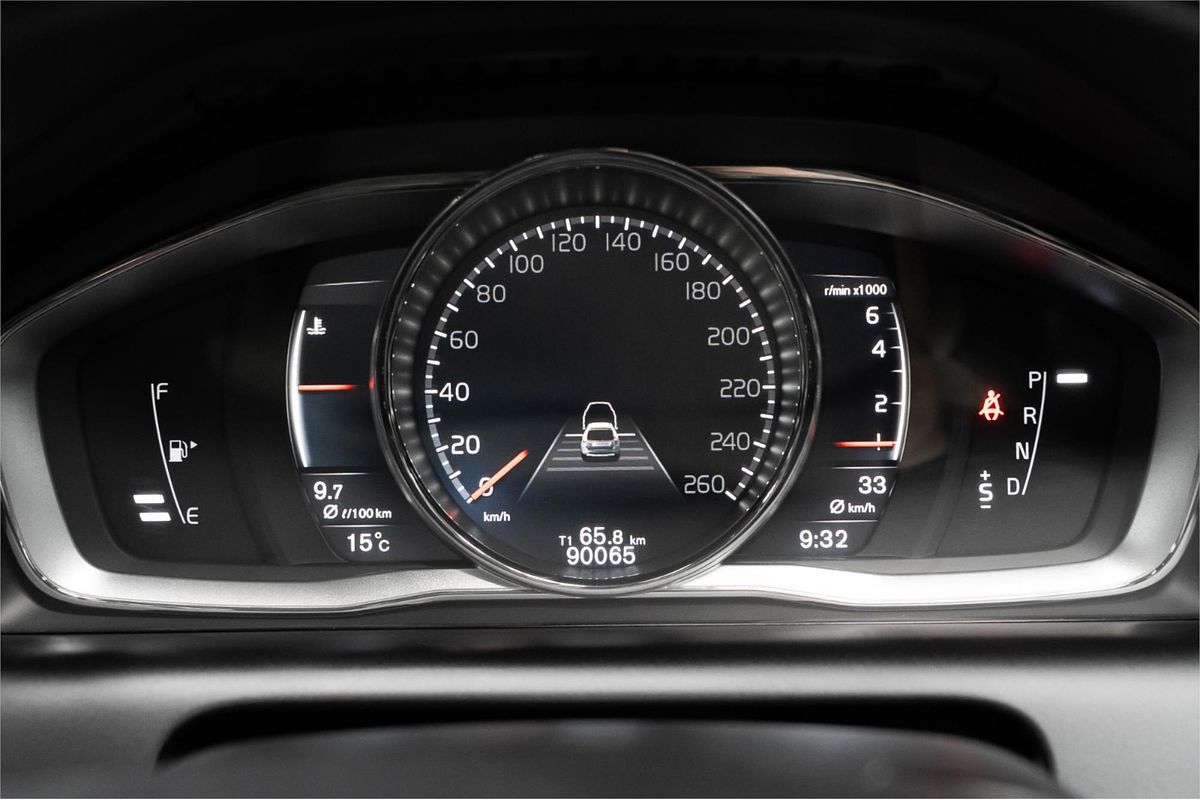 2016 Volvo XC60 T5 Luxury