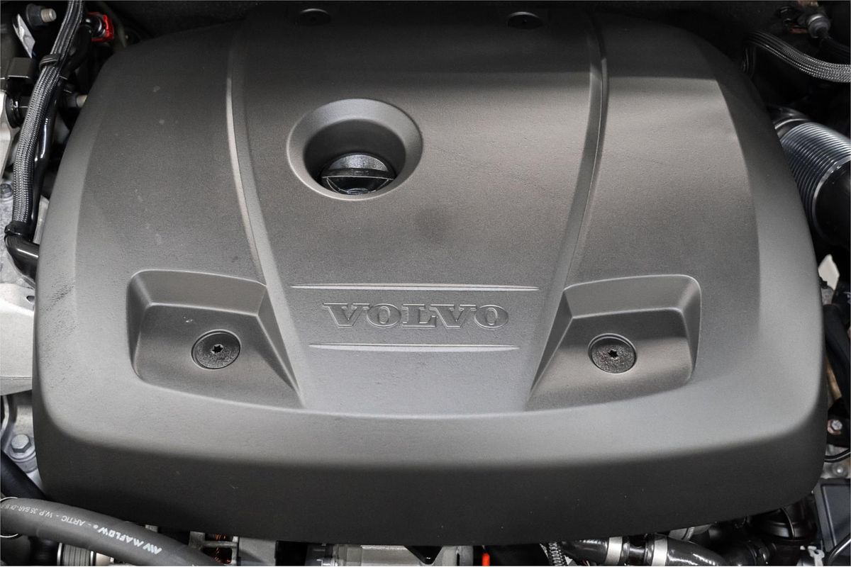 2016 Volvo XC60 T5 Luxury