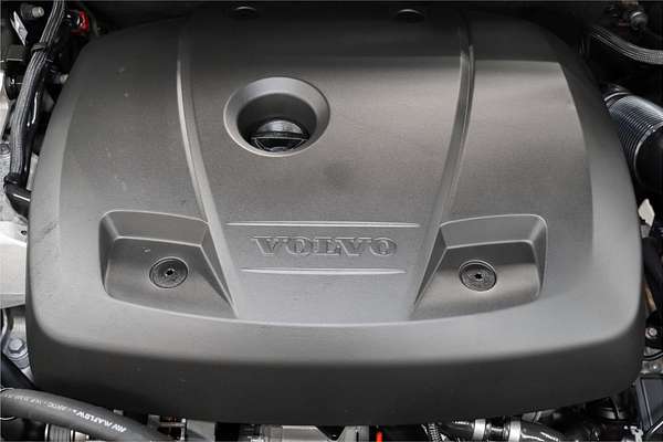 2016 Volvo XC60 T5 Luxury