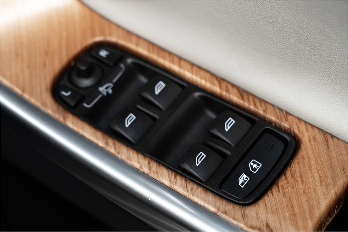 2016 Volvo XC60 T5 Luxury