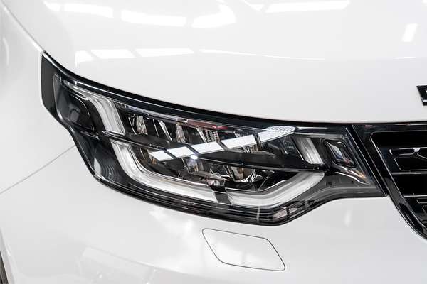 2017 Land Rover Discovery SD4 SE Series 5