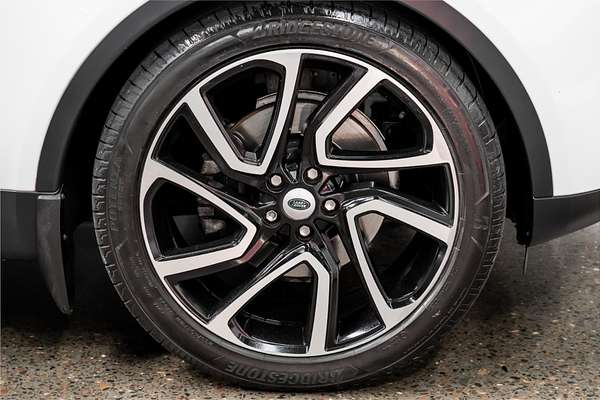 2017 Land Rover Discovery SD4 SE Series 5